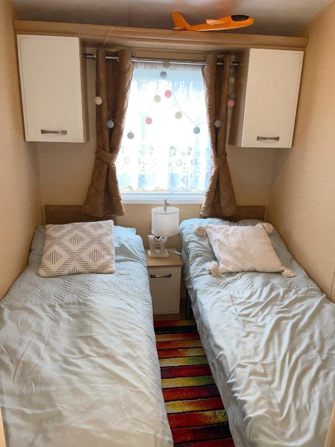 Caravan For Rent At Tattershall Holiday Park エクステリア 写真