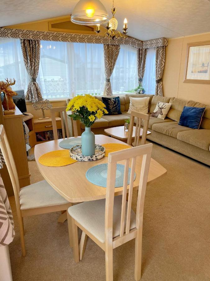 Caravan For Rent At Tattershall Holiday Park エクステリア 写真
