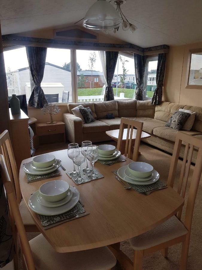 Caravan For Rent At Tattershall Holiday Park エクステリア 写真