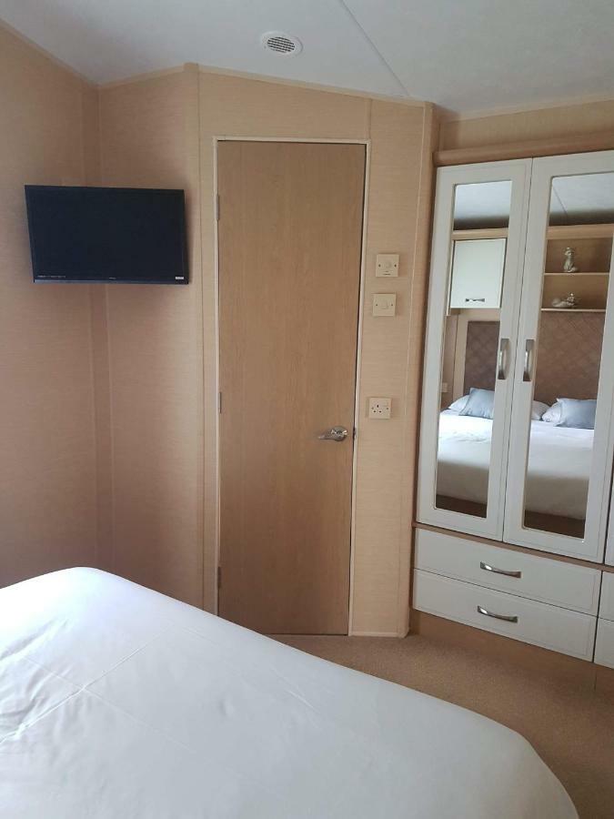 Caravan For Rent At Tattershall Holiday Park エクステリア 写真