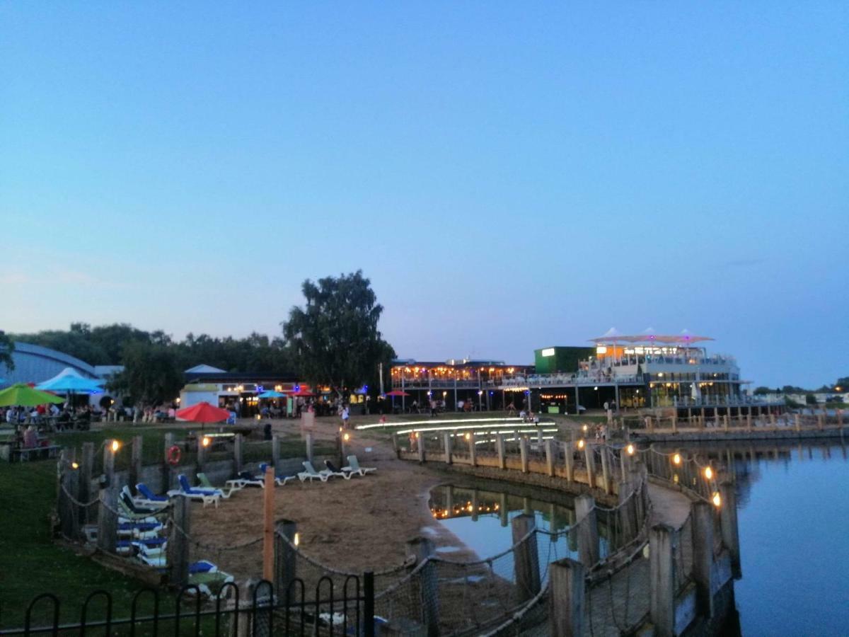 Caravan For Rent At Tattershall Holiday Park エクステリア 写真