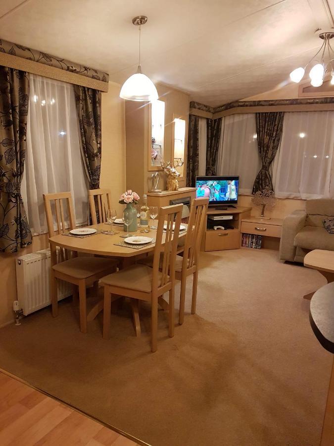 Caravan For Rent At Tattershall Holiday Park エクステリア 写真